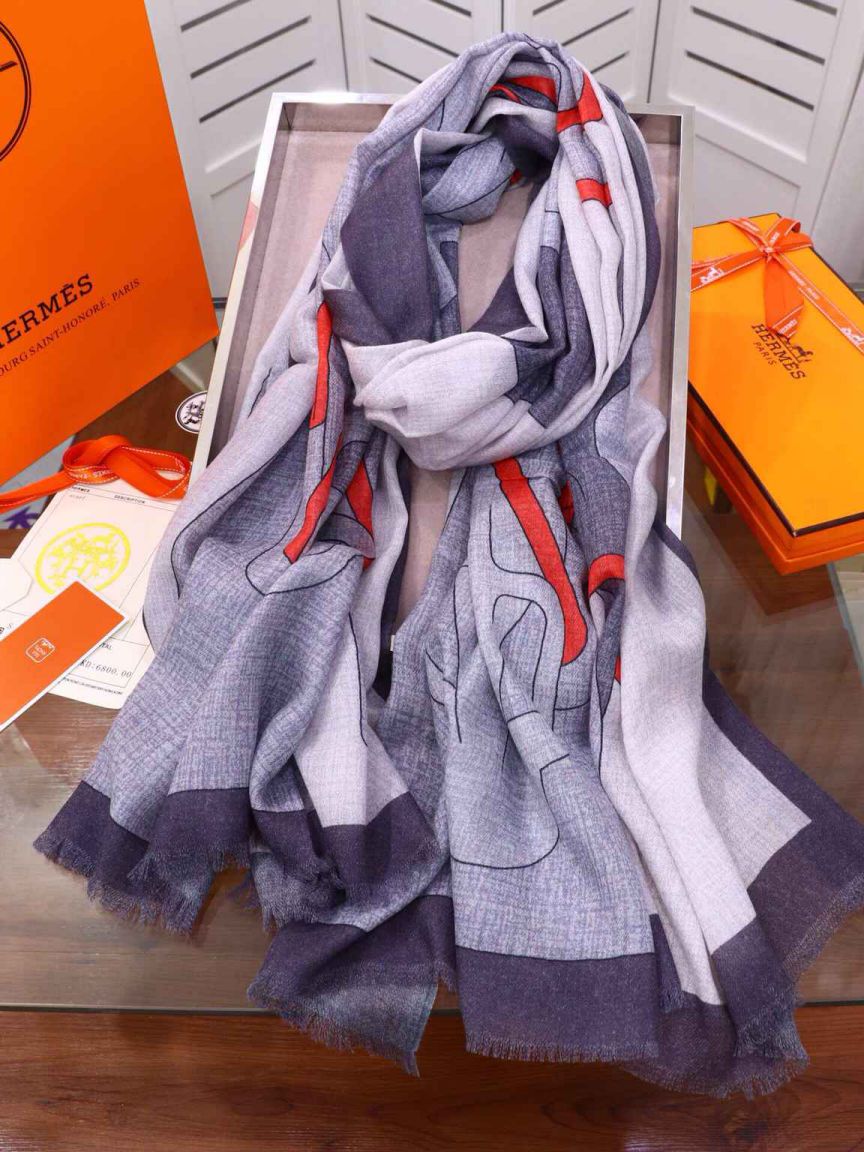 Hermes Women Scarves