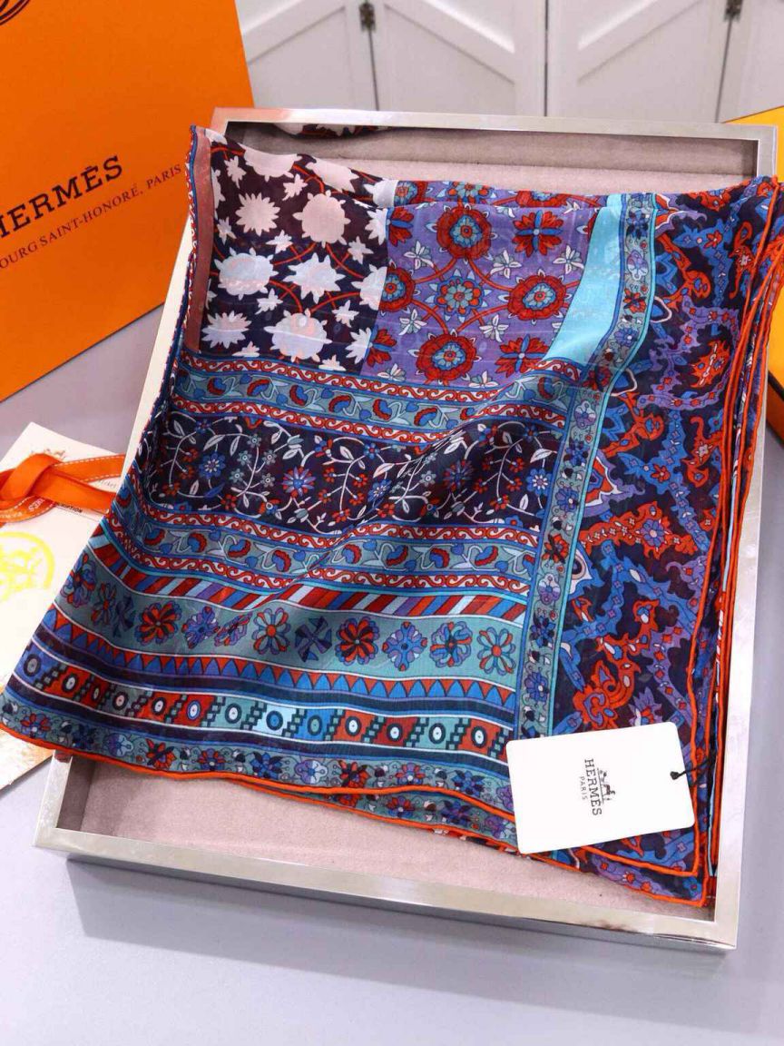 Hermes Women Scarves