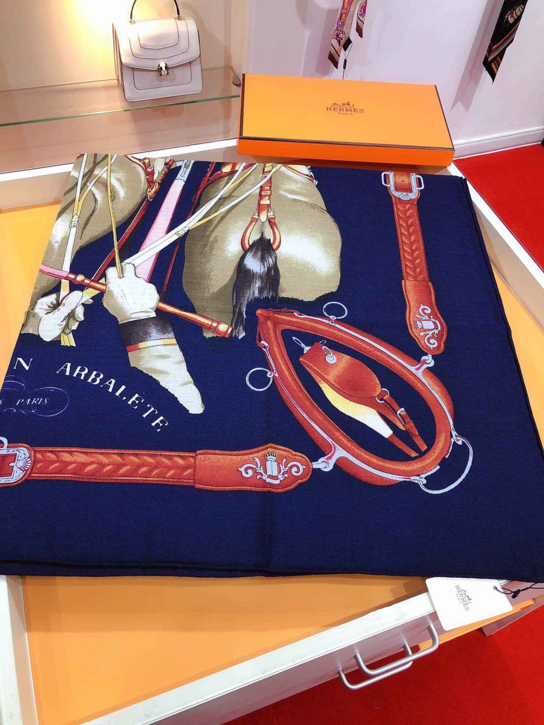 Hermes 70% Cashmere 30% Silk Women Scarves