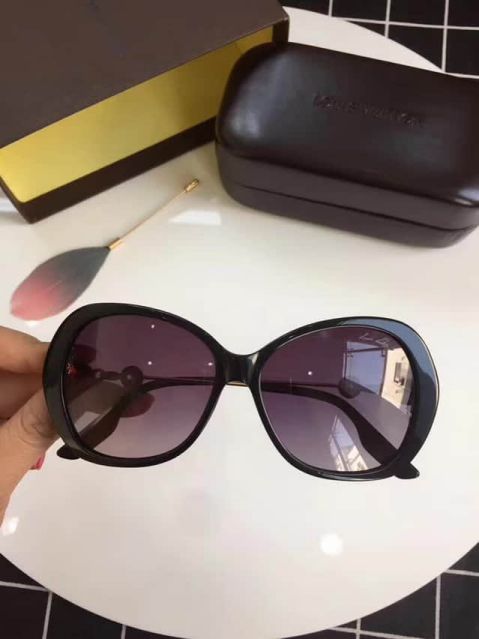 LV Women Sunglasses