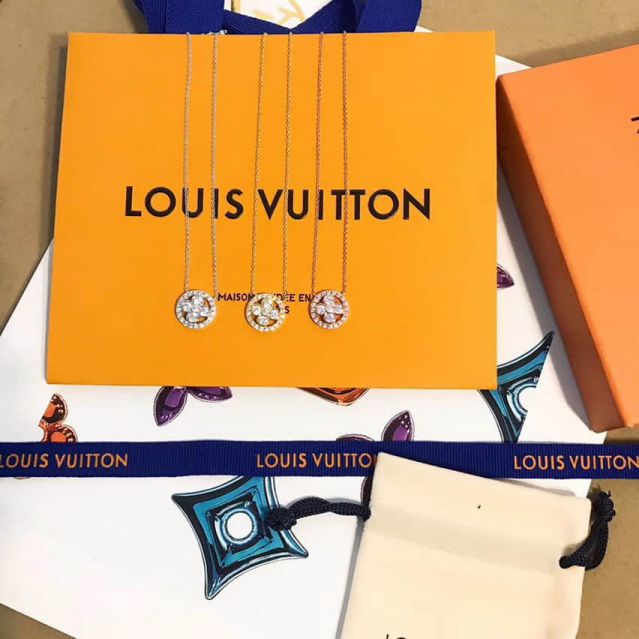 LV DIAMOND BLOSSOM RAY Necklaces