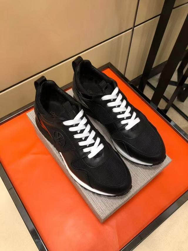 LV Men Leather Shoes