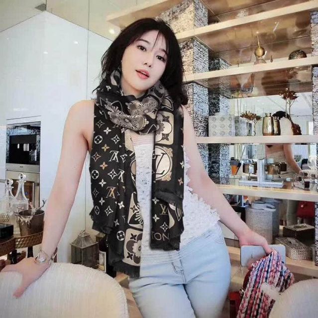 2018 LV Silk Women Scarves