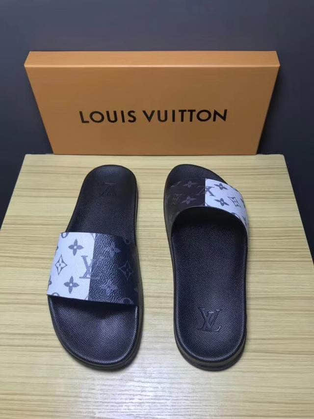 LV Men Slippers