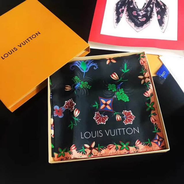 2018 LV 18 Silk Women Scarves