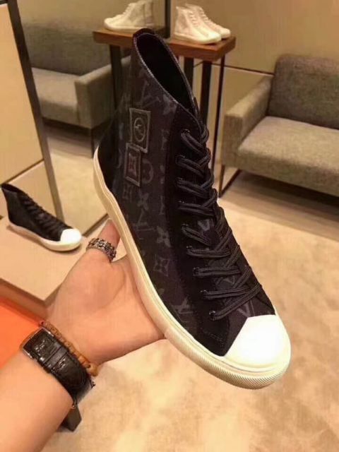 LV Men Leather Sneakers