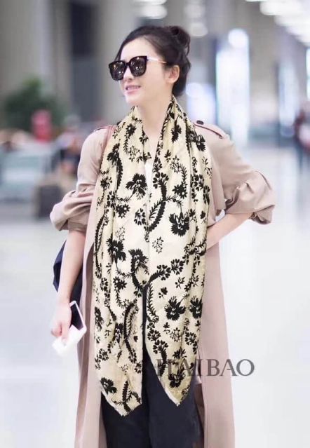 LV Black Silk Square Women Scarves