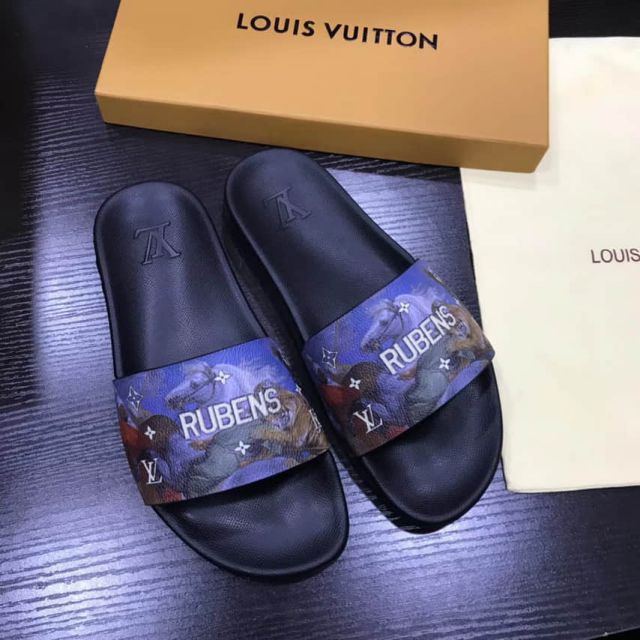 LV WATERFRONT Men Sandals