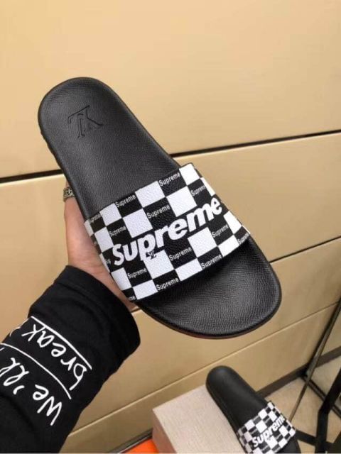 LV Men Slippers