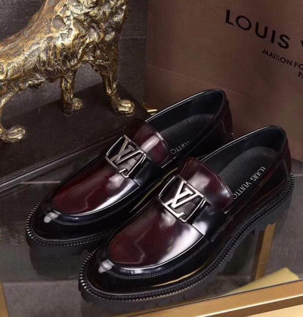 LV Men Leather Shoes