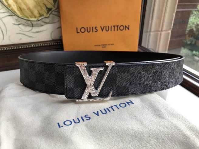 2018 LV Men Belts