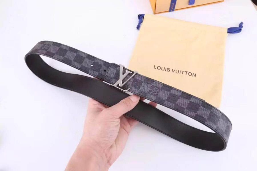 2018 LV Women Belts