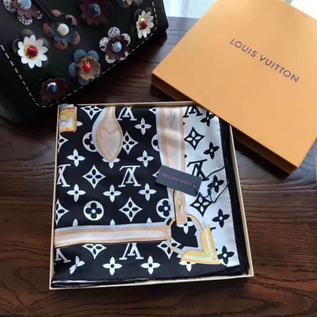 2018 LV Silk Square Women Scarves