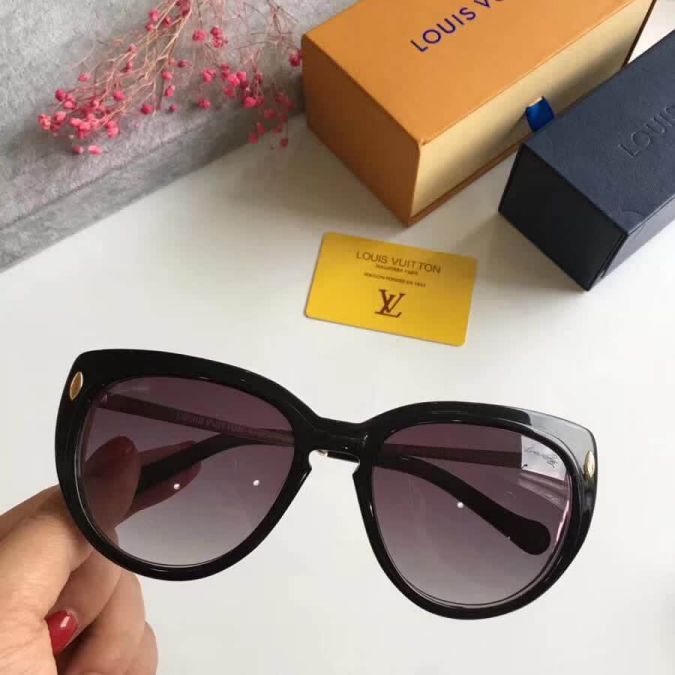 LV Women Sunglasses