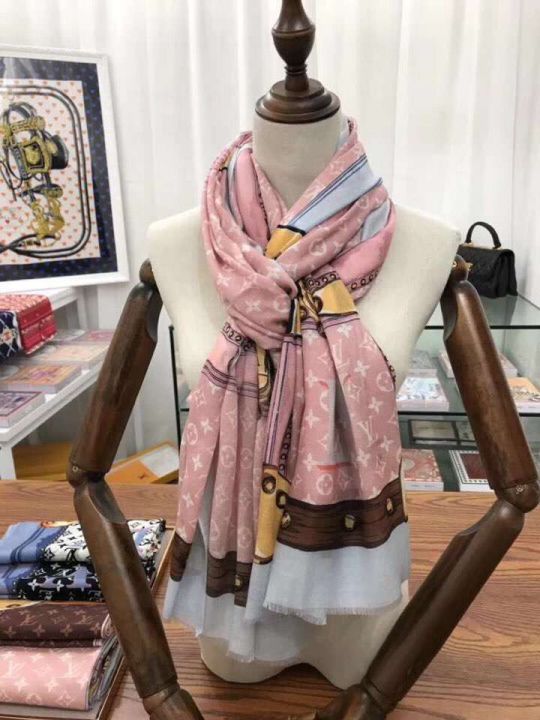 LV Monogram Canvas 18 Women Scarves