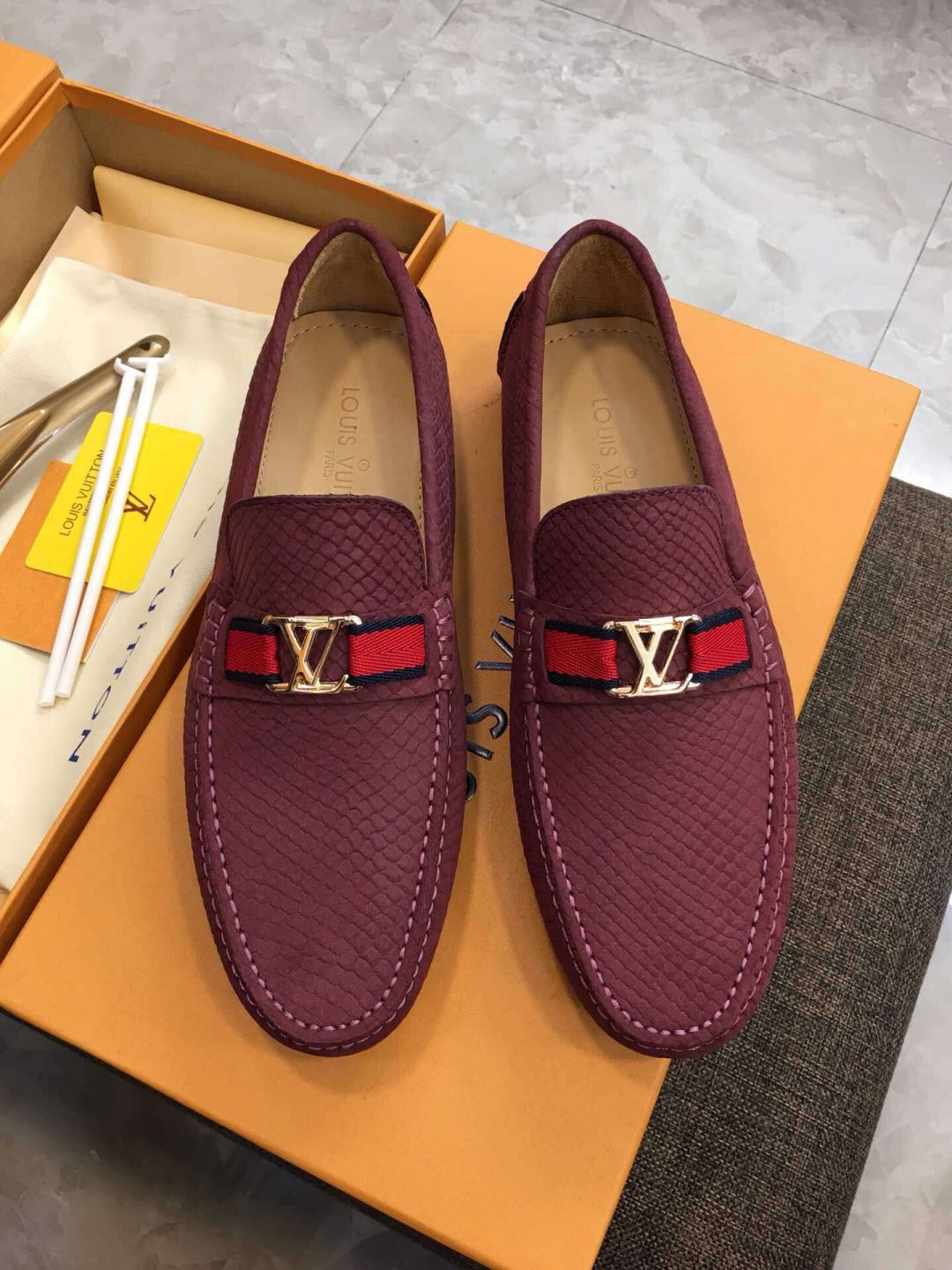 2018 LVsLV Causal Leather Shoes 1A37 Men Sandals