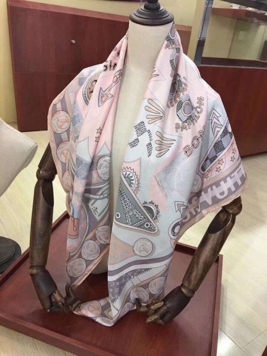 2018 LV 110*110cm Silk Square Women Scarves