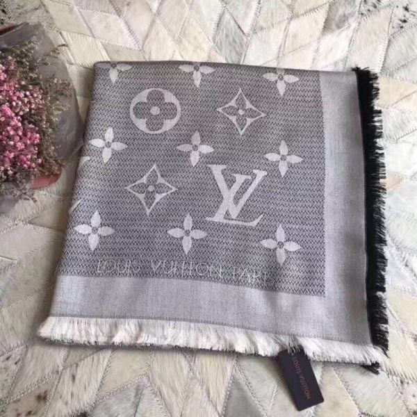 2018 LV Silk Square Women Scarves