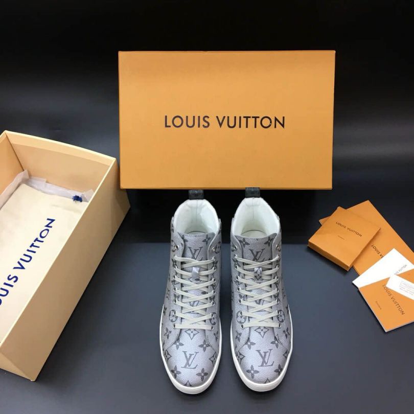 2018 LV Monogram Canvas Sneakers 1A419G Men Sandals