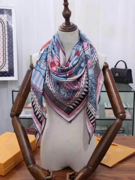 2018 LV Square Women Scarves