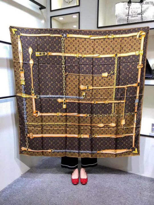 2018 LV Silk Square Women Scarves