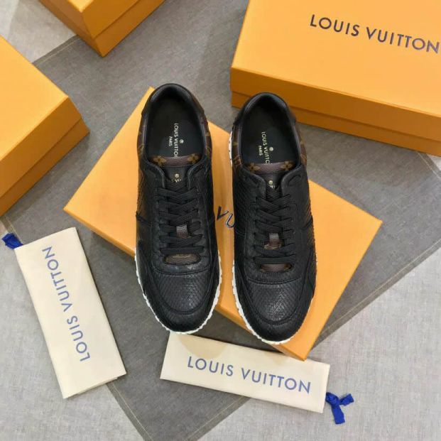 LV RUN AWAY Men Sneakers