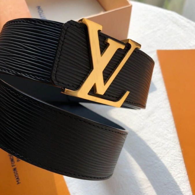 LV Initiales. 40mm Black Epi Men Belts