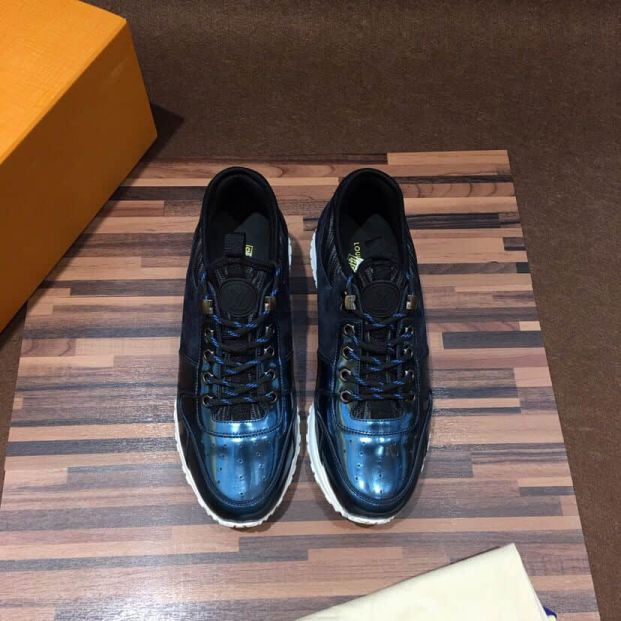 LV RUN AWAY Men Sneakers