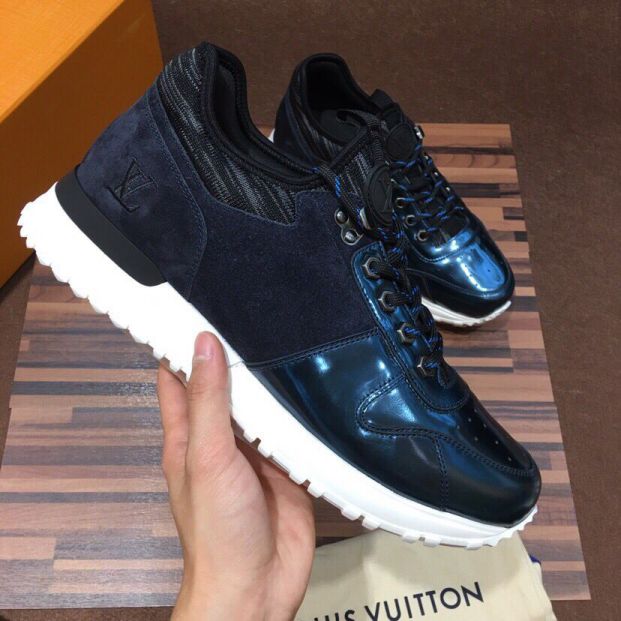 LV RUN AWAY Men Sneakers