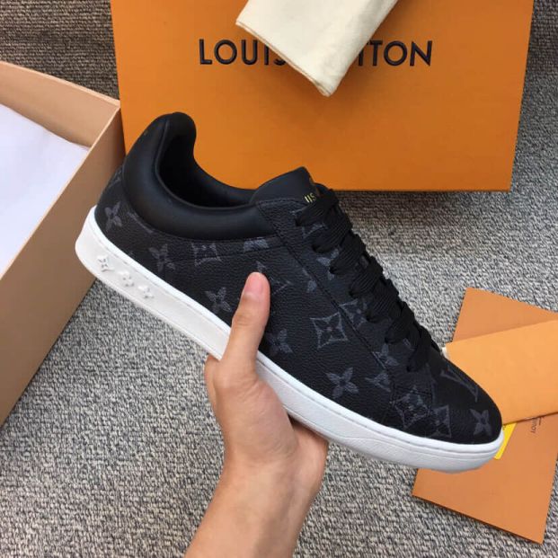 LV Monogram Eclipse Canvas Causal Shoes Men Sneakers