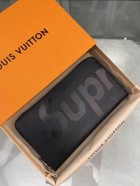 LV M60632 Supreme Black Epi Long Zip Wallets