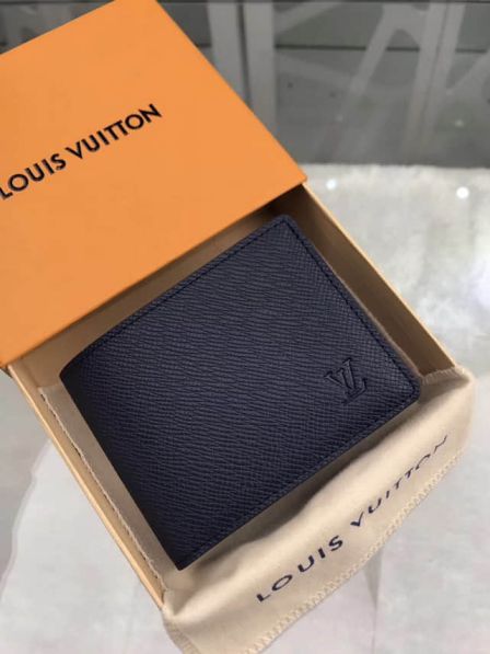 LV Taiga Amerigo Bi-Fold M42101 Wallets