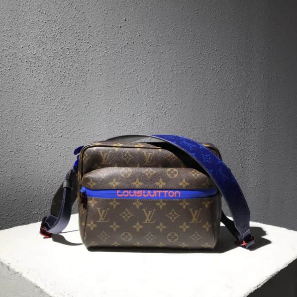 LV 2018 Messenger Small Messenger M43843 Shoulder Bags