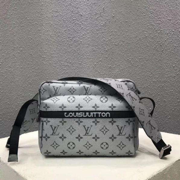 LV Messenger 2018ss Japan Messenger Shoulder Bags