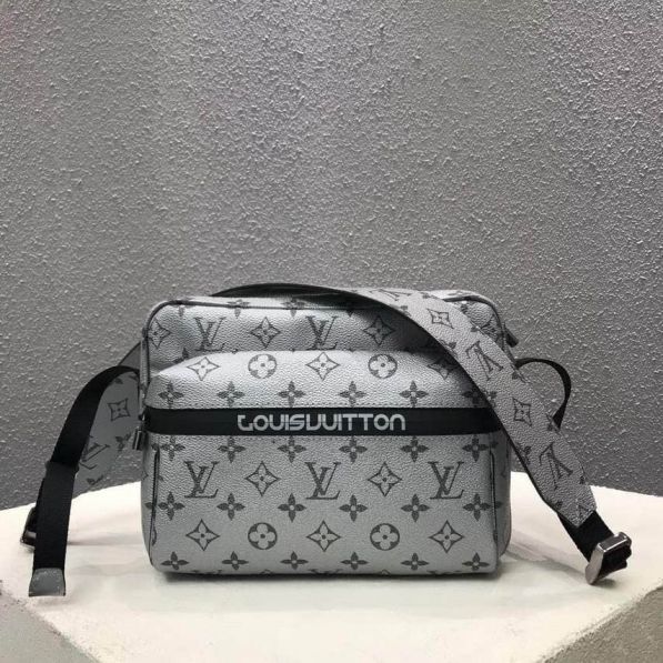 LV 2018ss Japan Messenger SiLVerGrey Messenger Crossbody M43859 Shoulder Bags