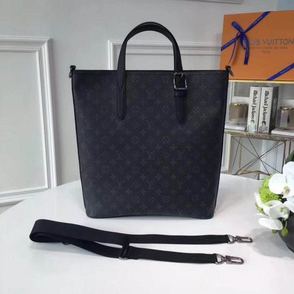 LV EXPLORER Men M43421 Tote Bags