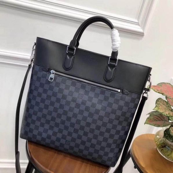 2018LV N41588 Tote Bags