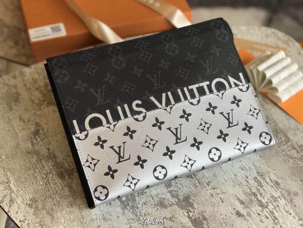 LV 2018 Black Monogram Men M63039 Clutch Bags