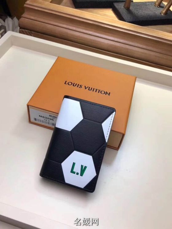 LV 2018ss World Cup Football Print Bi-Fold M63296 Card Holder