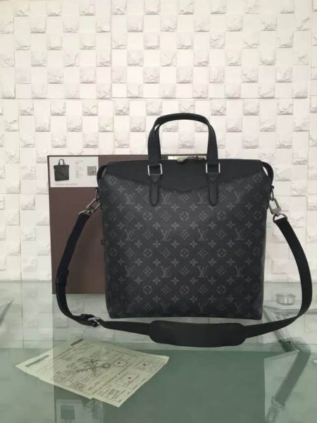 LV Hiroshi Fujiwara Limited Edition Men TOTE EXPLORER M40567 Briefcases