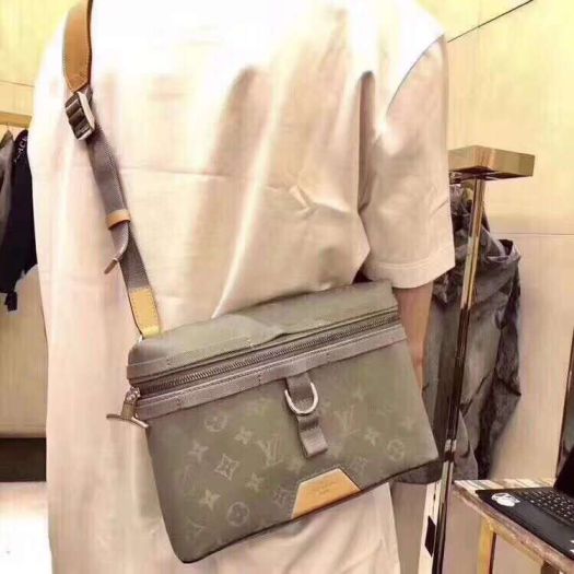 LV 2018 Canvas Messenger Small Messenger M43889 Shoulder Bags