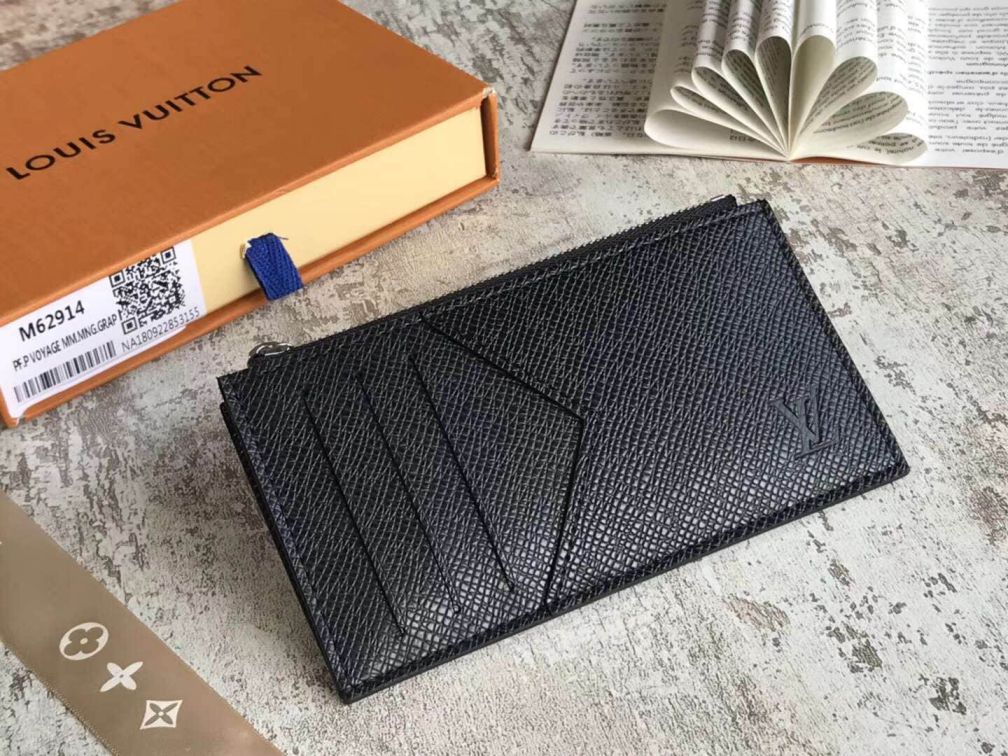 LV Taiga Coin M62914 Card Holder