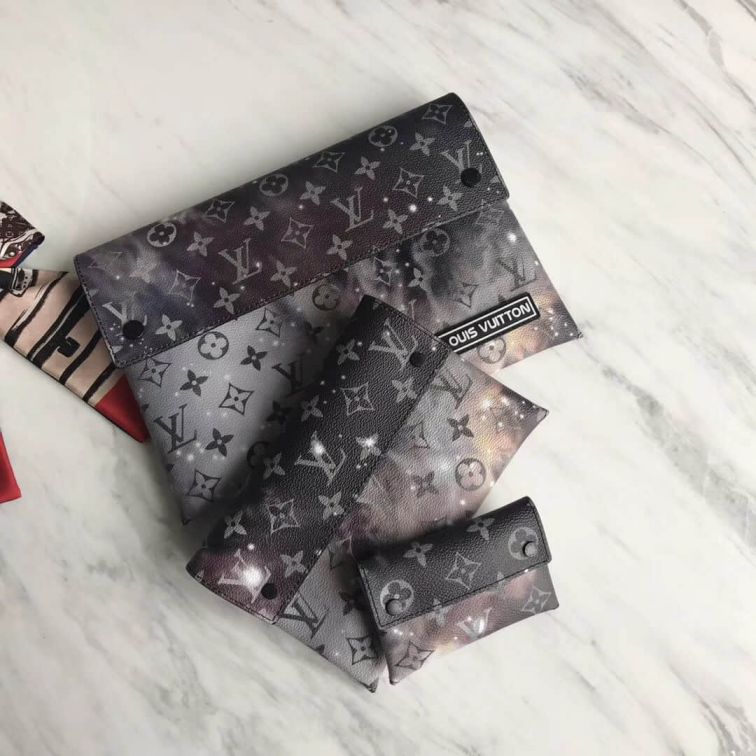 LV 2019ss Trio M44177 Clutch Bags