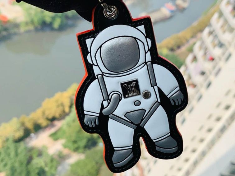 LV Spaceman Figurine Key Chain MP2212 Accessories