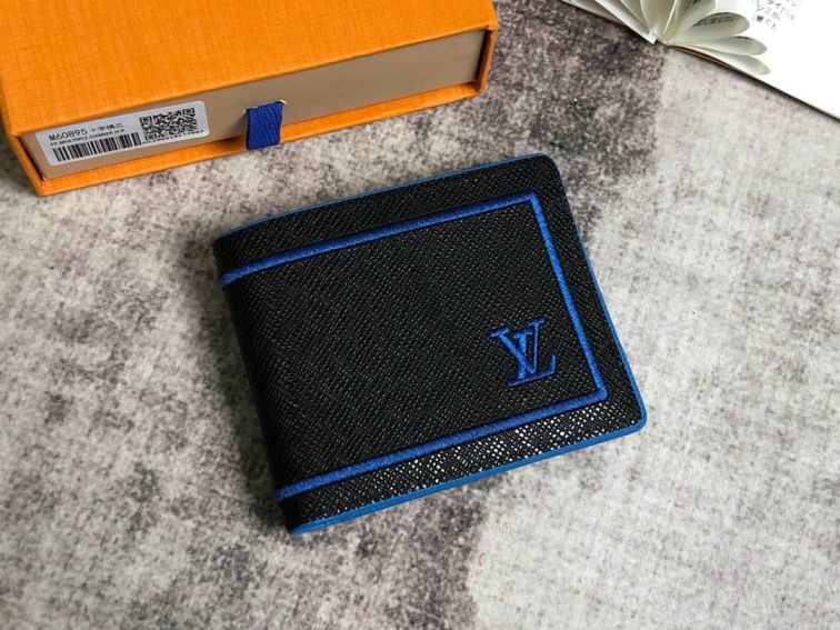 LV M60895 Short Bi-Fold Wallets