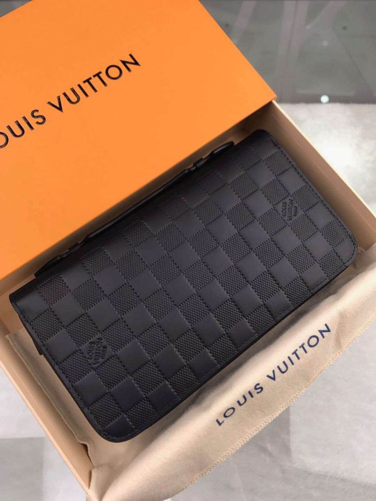 LV N61254 Clutch Bags