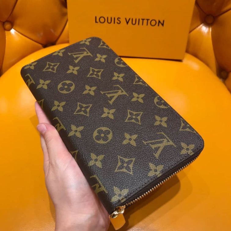 LV Large Monogram ZIPPY Zip Bi-Fold M60002 Wallets