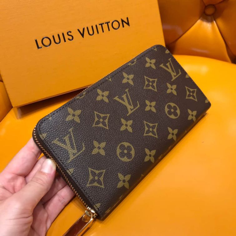 LV Small Monogram ZIPPY Zip Bi-Fold M60017 Wallets