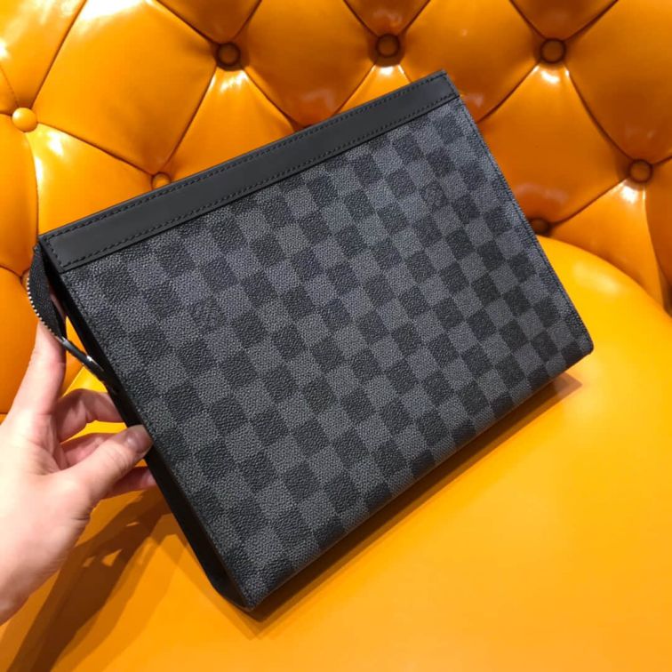 LV N41696 POCHETTE VOYAGE Black Clutch Bags