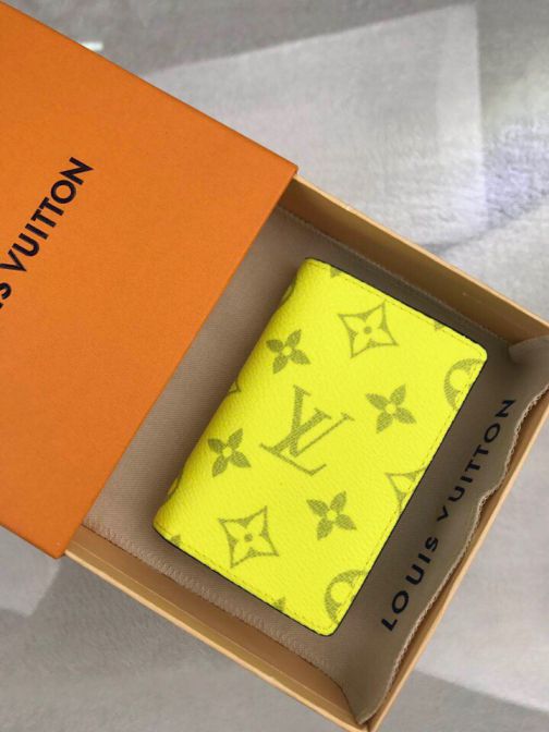 LV 2019 Bi-Fold M3032018 Card Holder